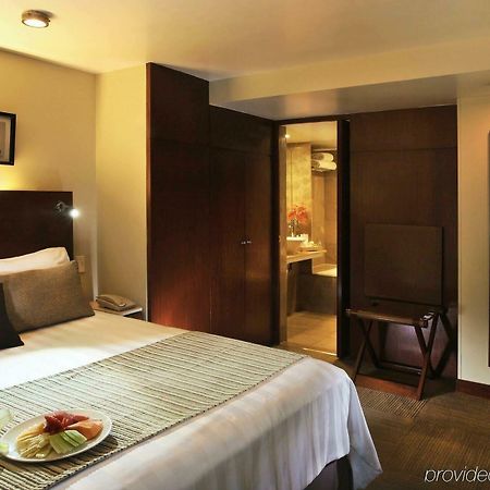 Emporio Reforma Hotell Mexico City Exteriör bild A room at the hotel