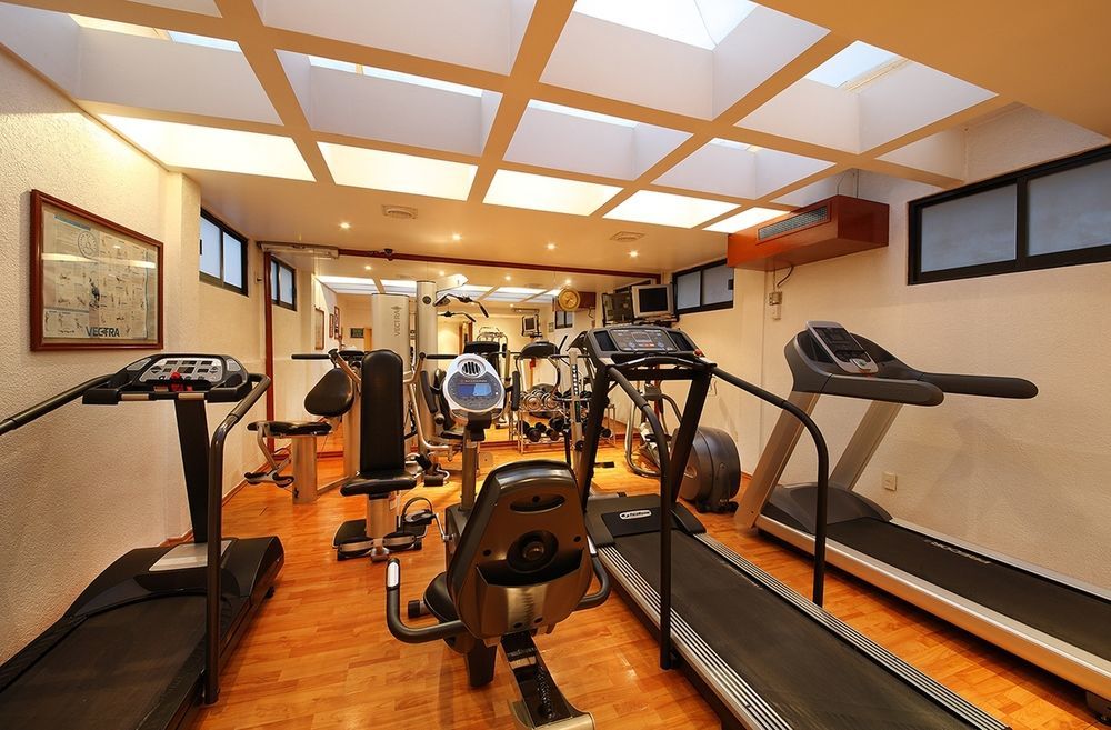 Emporio Reforma Hotell Mexico City Exteriör bild A gym in a hotel