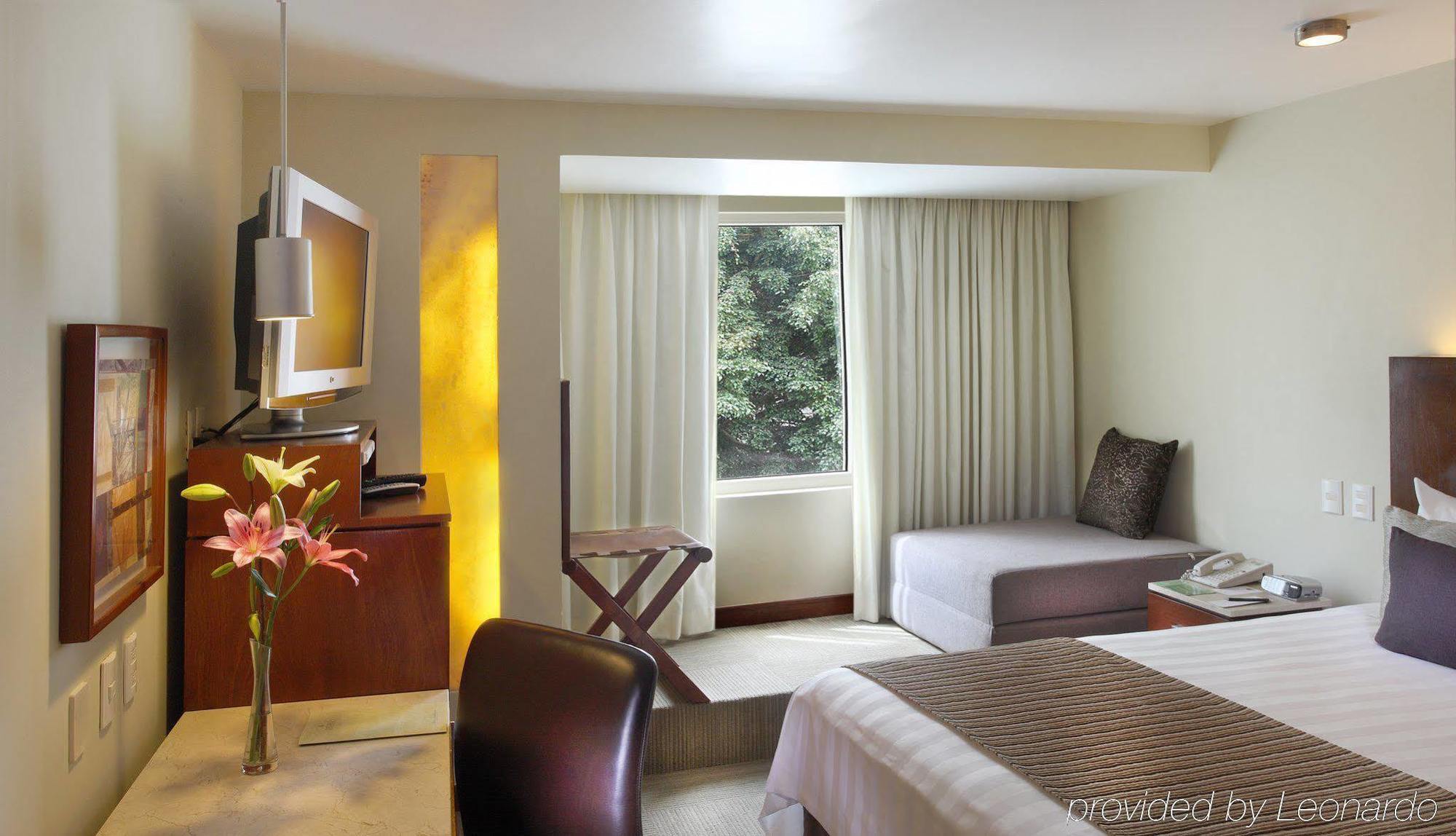 Emporio Reforma Hotell Mexico City Exteriör bild A room at the hotel