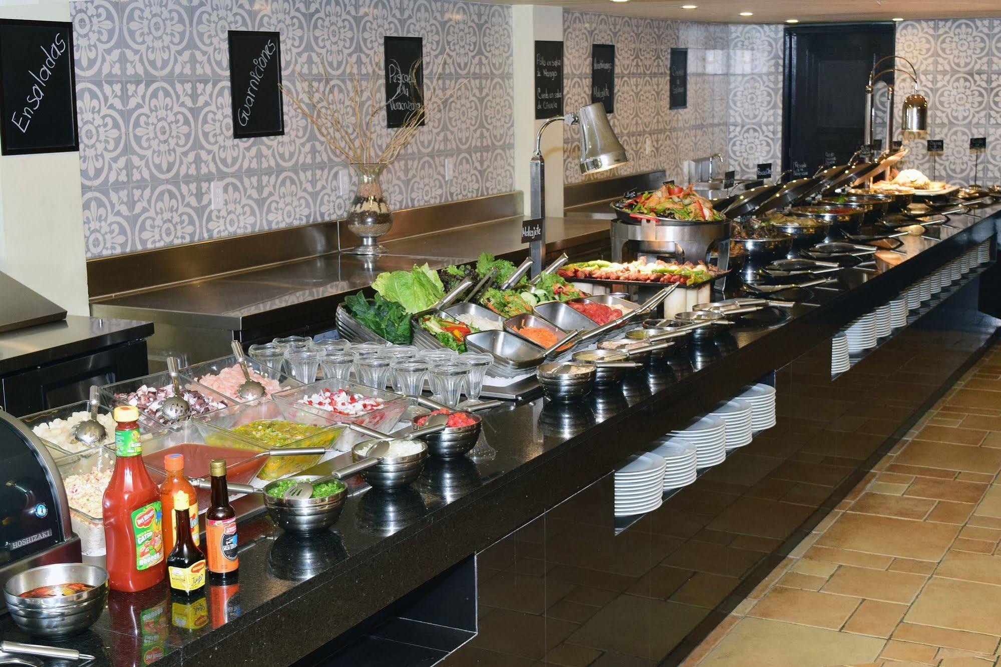 Emporio Reforma Hotell Mexico City Exteriör bild A salad bar