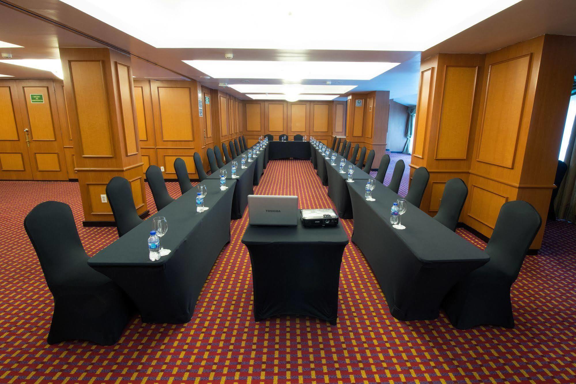 Emporio Reforma Hotell Mexico City Exteriör bild A meeting room at a hotel