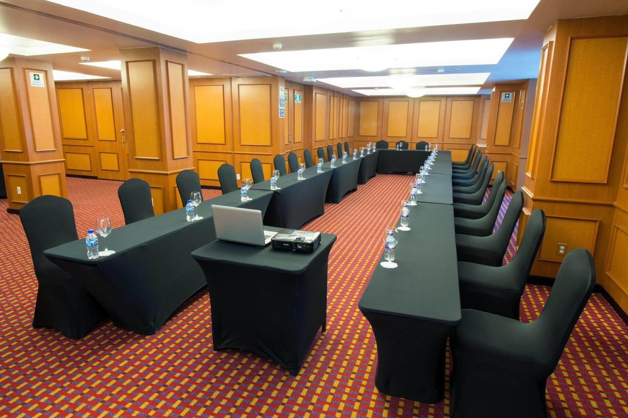 Emporio Reforma Hotell Mexico City Exteriör bild A meeting room at a hotel